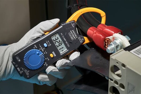 Brand Hioki Model cm 3291 Digital clamp meter
